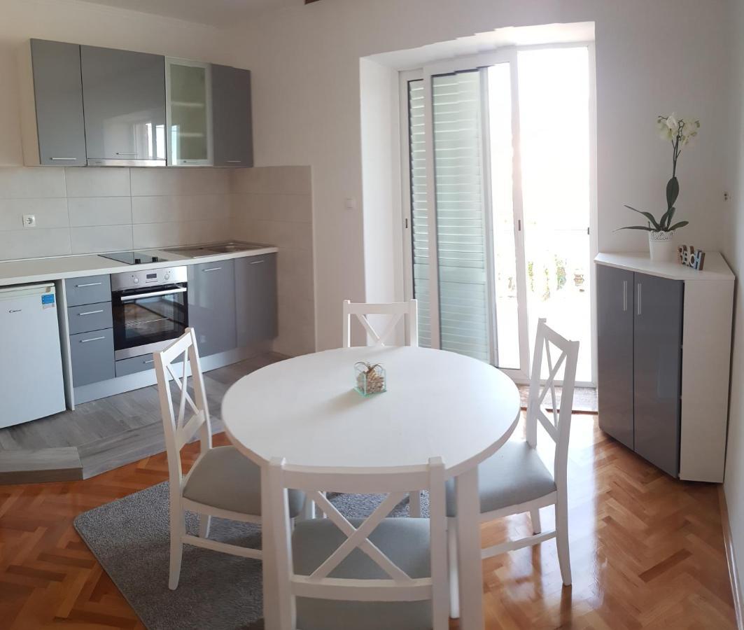 Anka Bunic Bed & Breakfast ราบ ภายนอก รูปภาพ