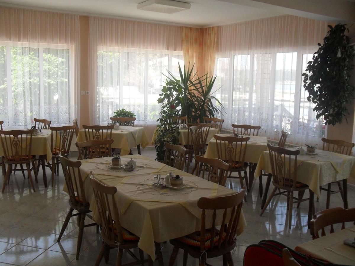 Anka Bunic Bed & Breakfast ราบ ภายนอก รูปภาพ